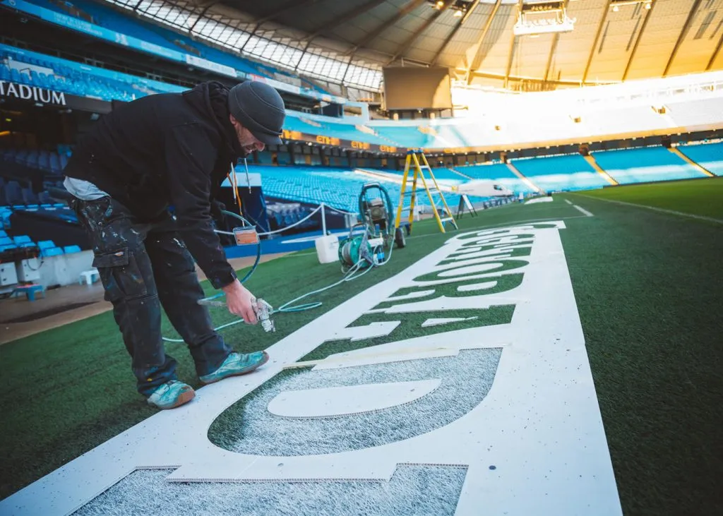 Surface-Branding-Etihad-Stadium-Pitchside-Branding